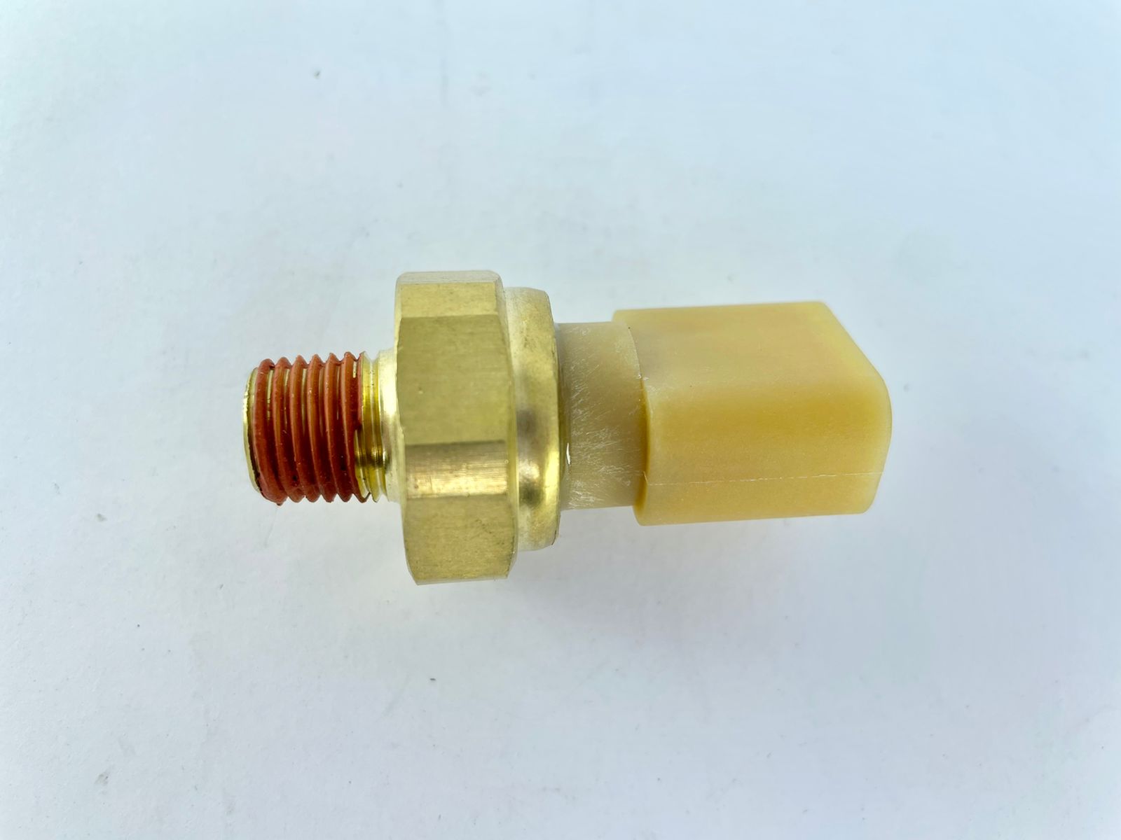 Z4584 - SENSOR DE PRESSÃO JOHN DEERE: RE537639